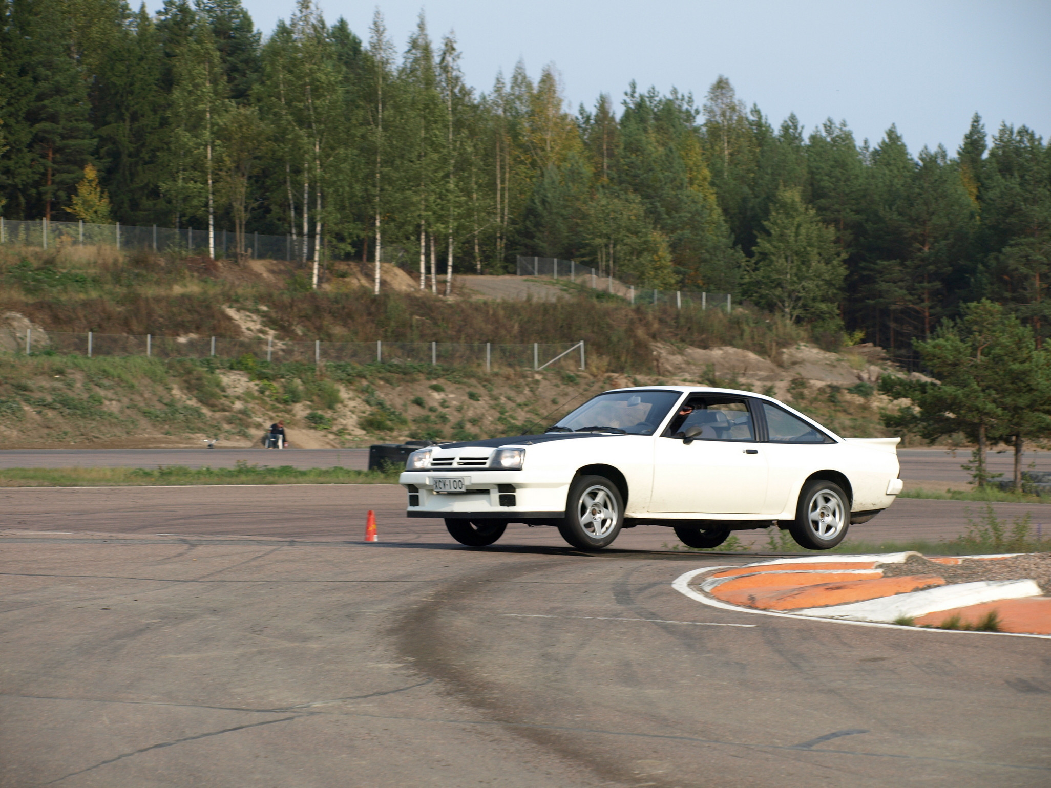 OCF Luisukunkku ja sprinttikunkku 2010 Kouvola, Valkoinen Manta loikkaa