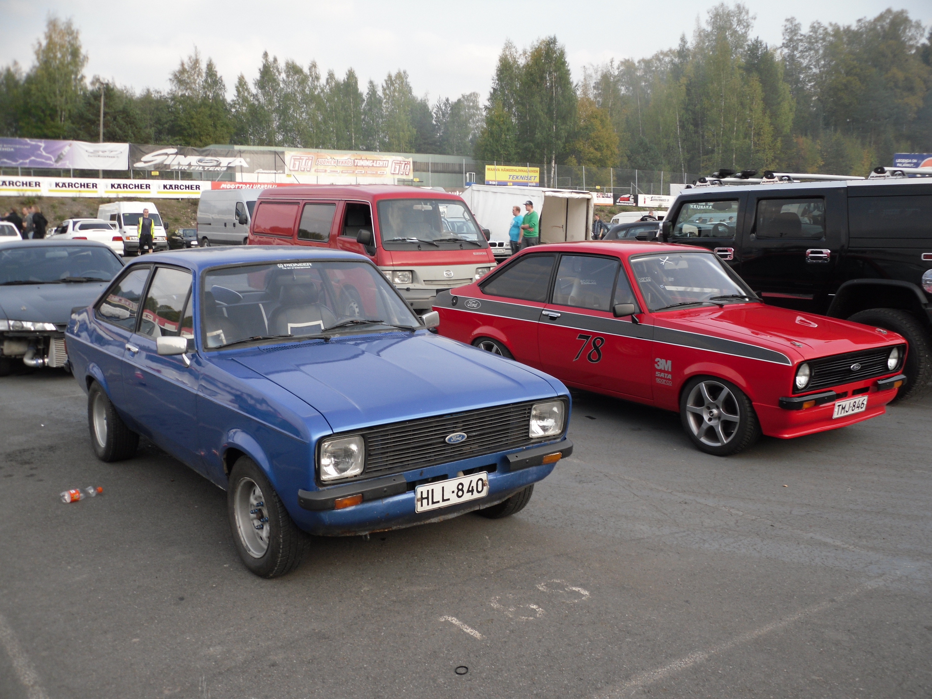 Radalle.com finals Ahvenisto 25.9.2010, Ford Escort MK2, Sininen, neliÃ¶valoilla