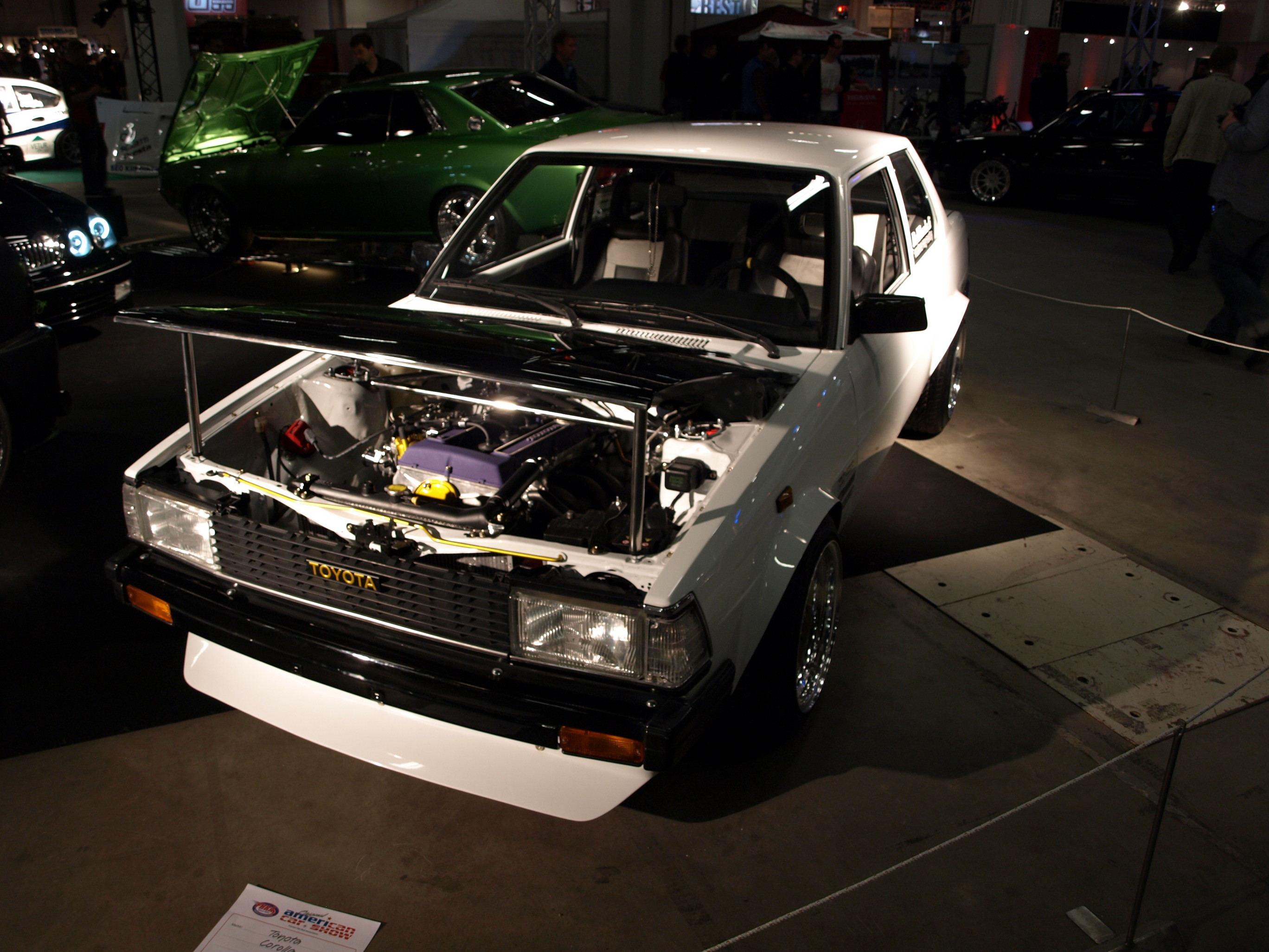 ACS 2011 American Car Show, Valkoinen Toyota Corolla KE70 DX