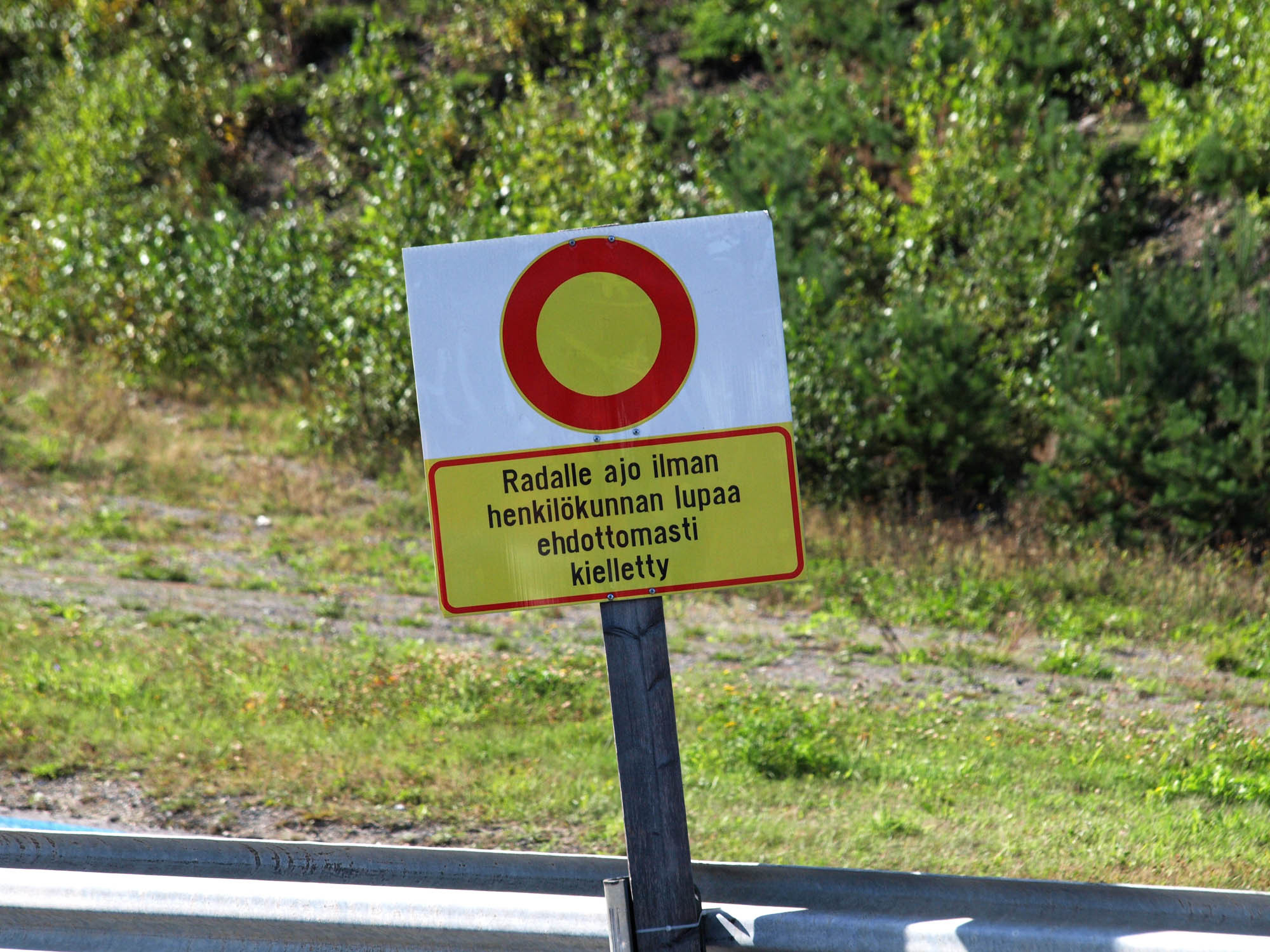 Fintoys ratapÃ¤ivÃ¤ 24.8.2013 Ahvenisto Race Circuit, Radalle ajo ilman henkilÃ¶kunnan lupaa ehdottomasti kielletty