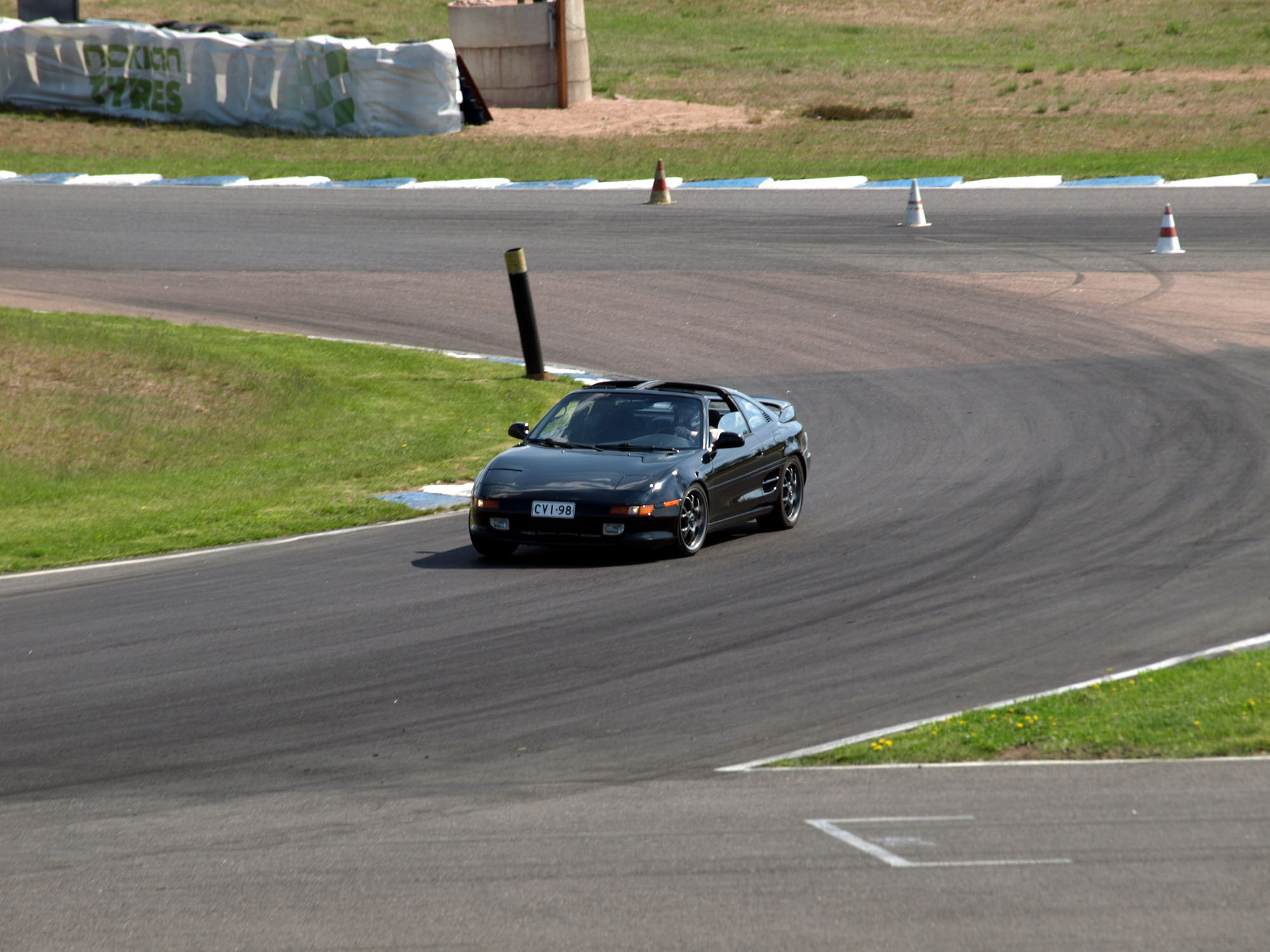 Fintoys ratapÃ¤ivÃ¤ 23.5.2014 Alastaro Circuit, Musta Toyota MR2