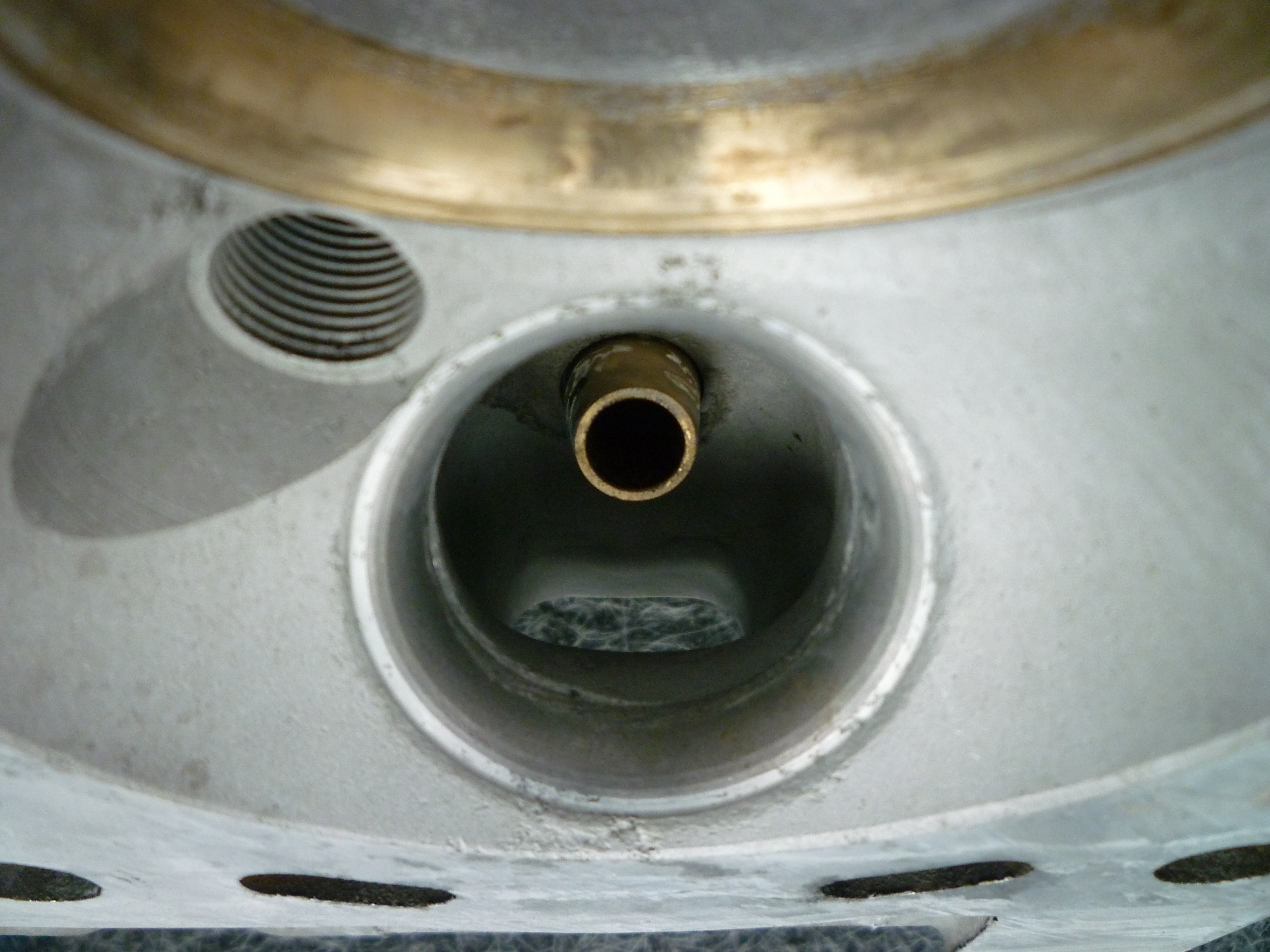 Carinan moottori ja voimansiirto