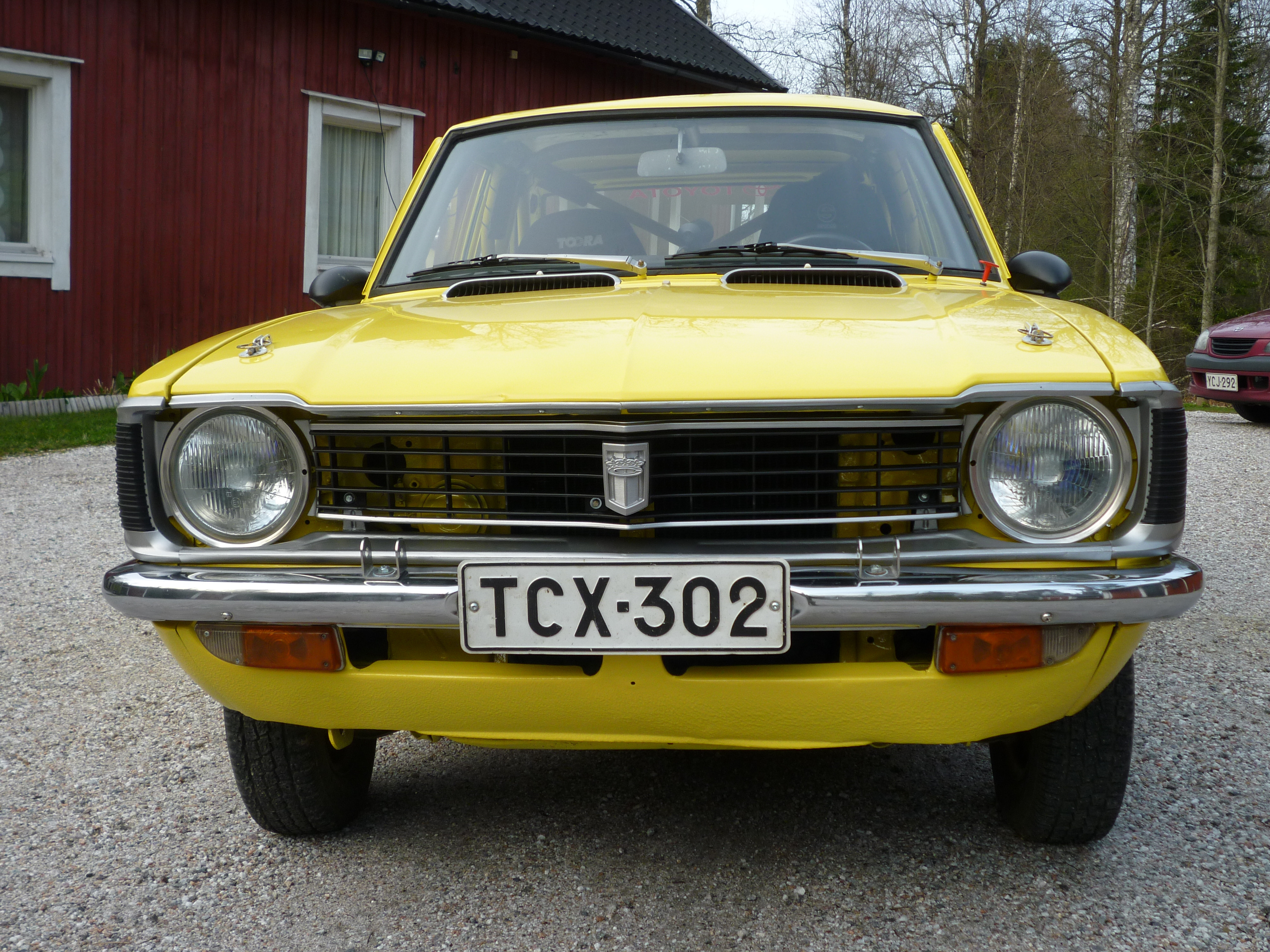 Historic ralli Corolla KE20 -74, Keltainen Corolla maalattuna